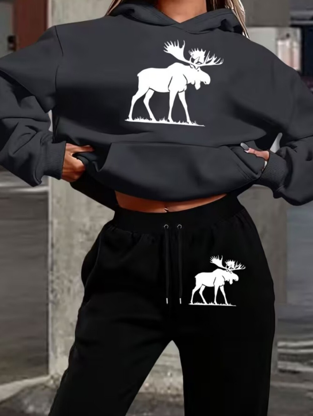 Women's Black And Gray Moose-Print Jogger Set Sweatpants And Hoodie